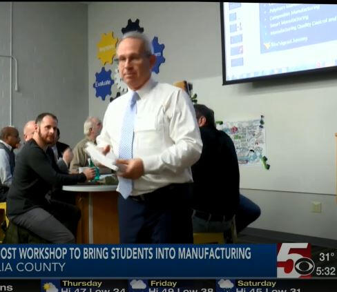 Thumbnail of Mike Nager lecturing for video clip from Channel 5 news
